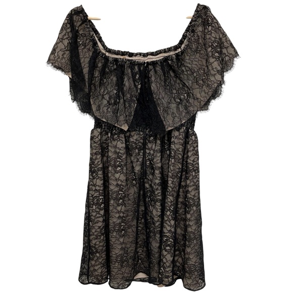 Alice + Olivia Suzy Off The Shoulder Black and Cream Lace Dress - Size Medium - Picture 3 of 13